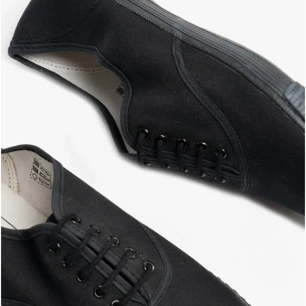 ASPEN Lace-Up Plimsolls Black