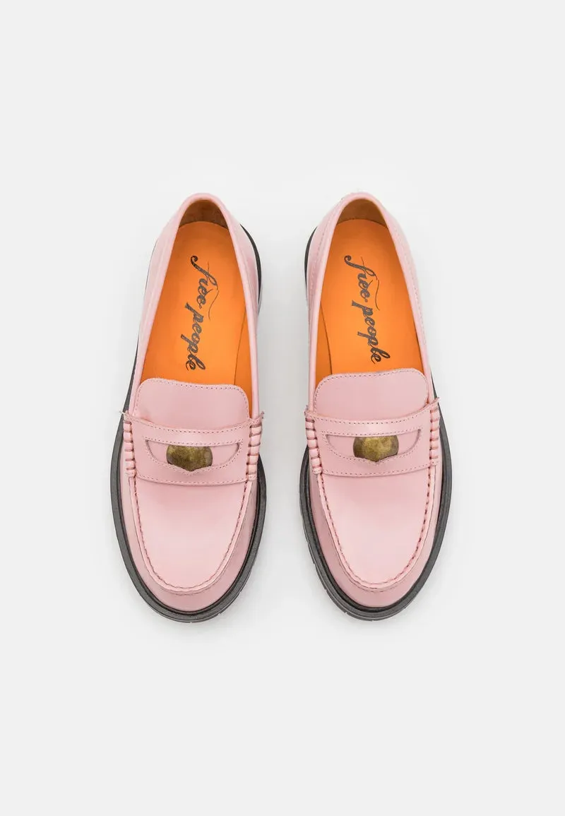 LIV LOAFER